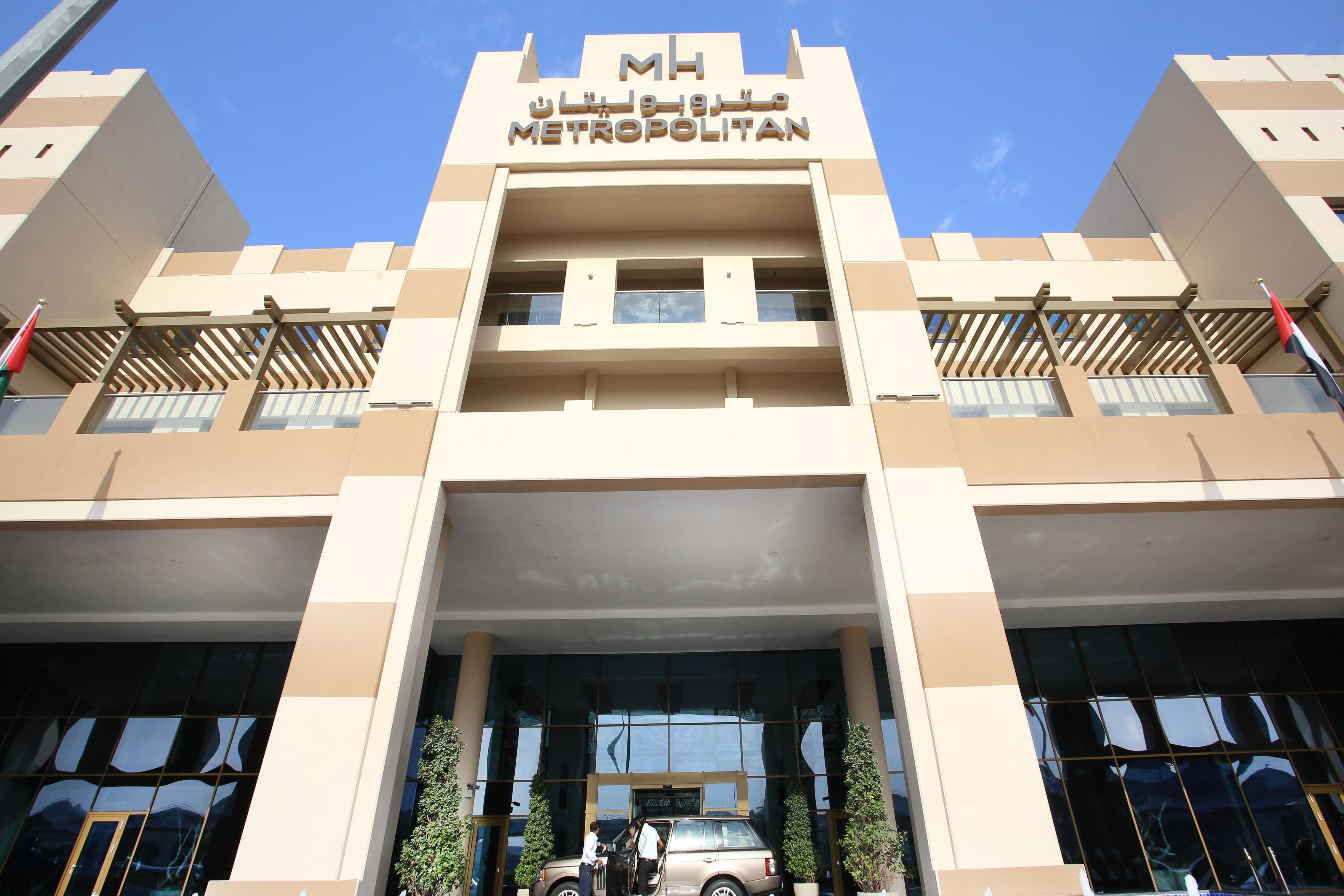 Metropolitan Hotel Dubai Esterno foto