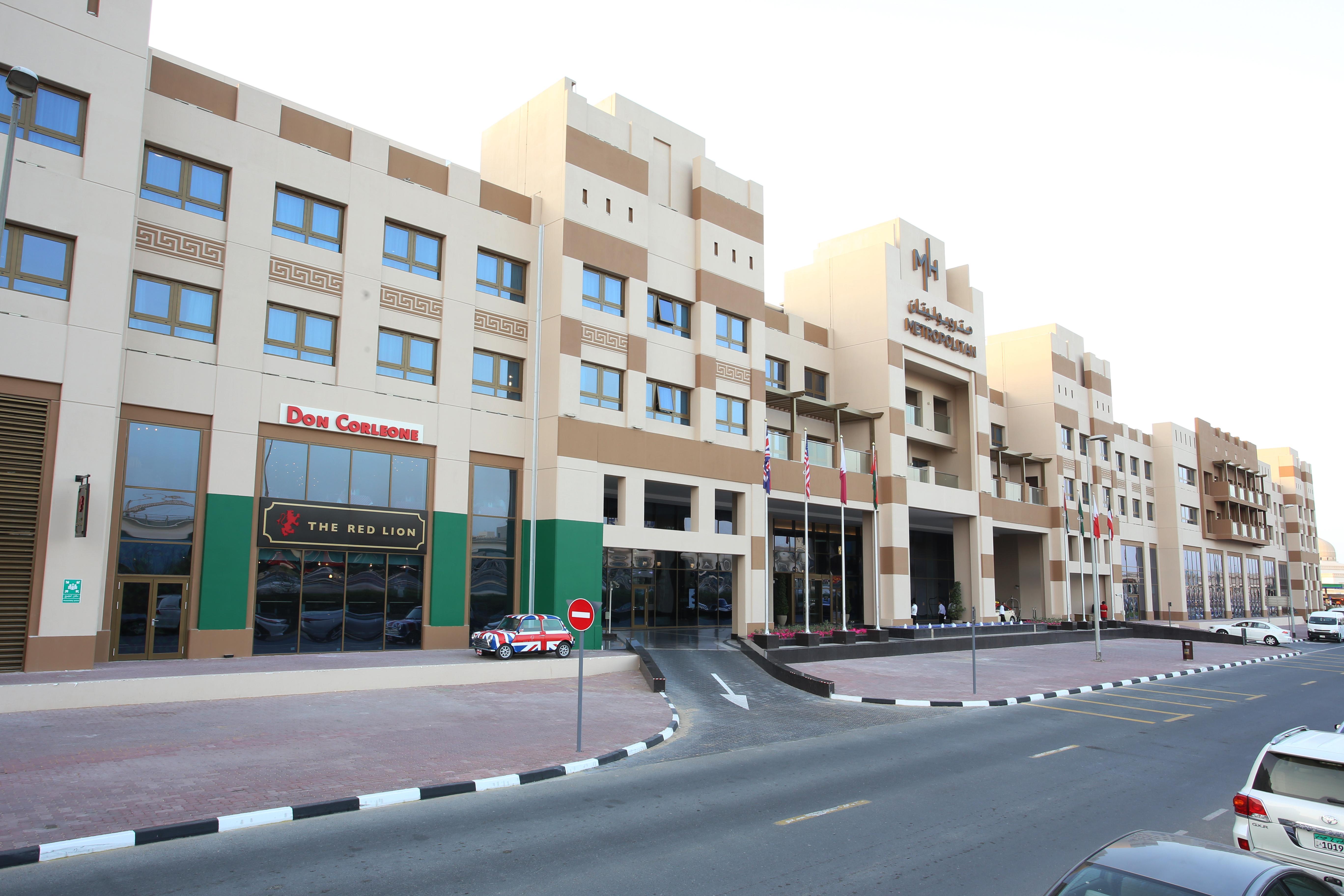 Metropolitan Hotel Dubai Esterno foto