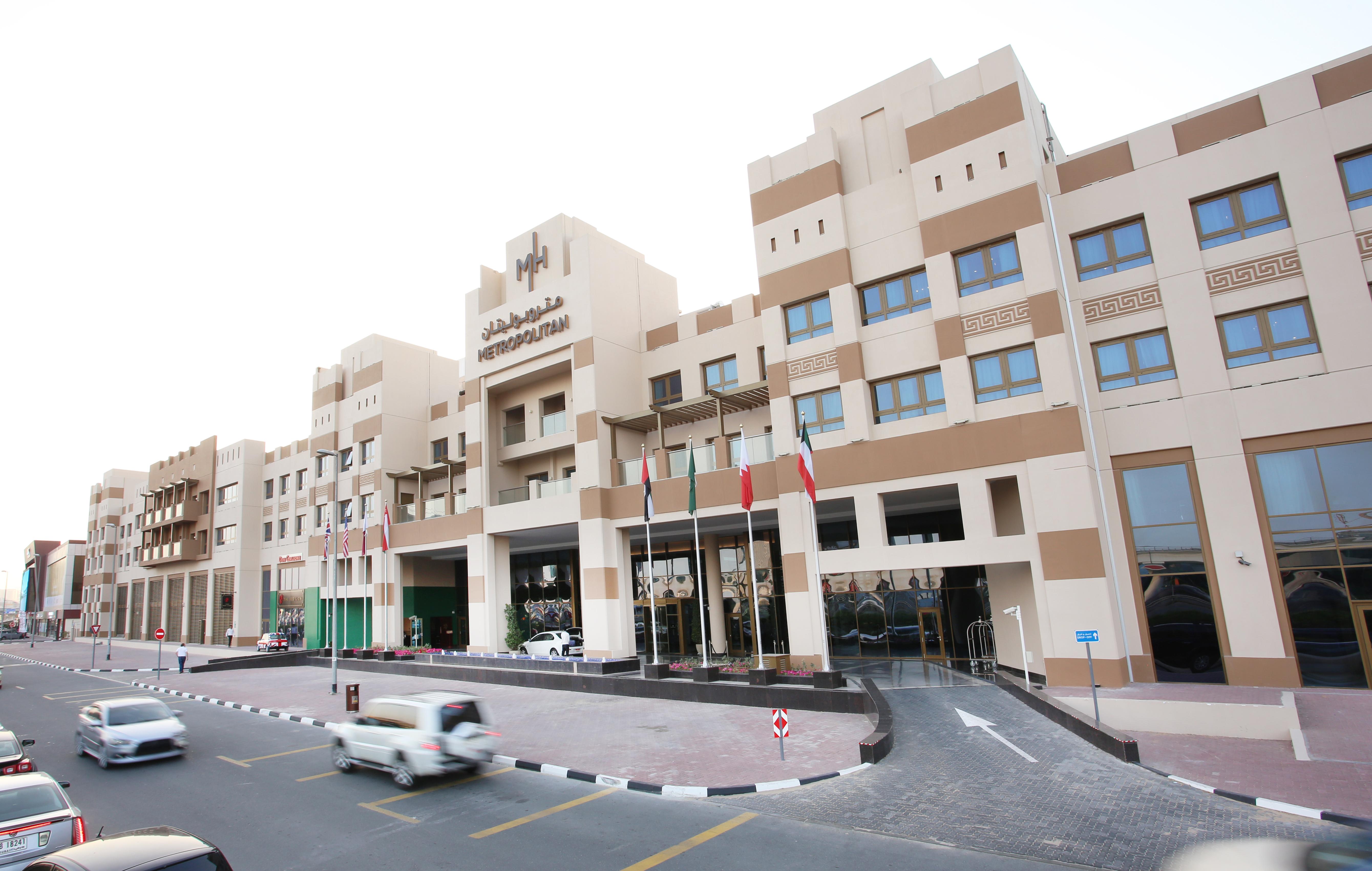 Metropolitan Hotel Dubai Esterno foto