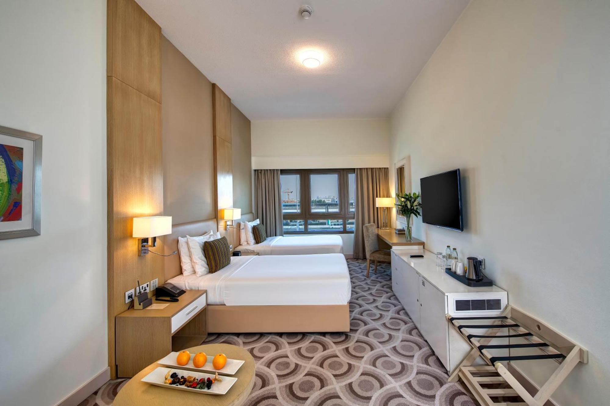 Metropolitan Hotel Dubai Esterno foto