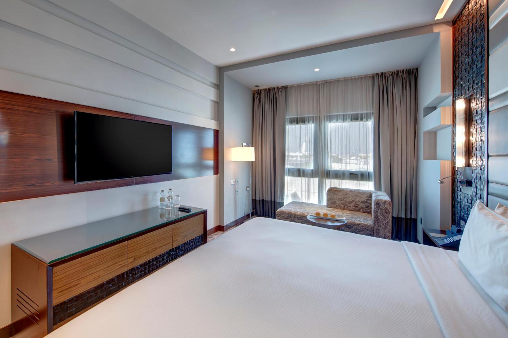 Metropolitan Hotel Dubai Esterno foto